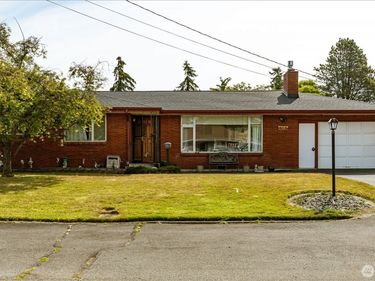 532 SE Pasek Street , Oak Harbor, WA 98277