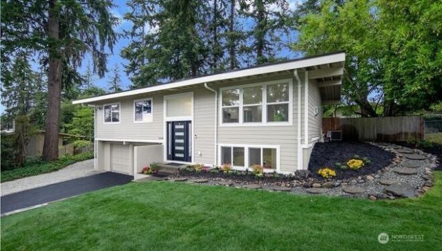16436 SE 8th St , Bellevue, WA 98008