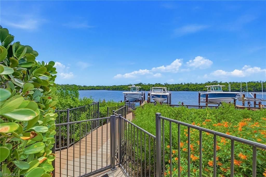 185 15th St S, Naples, FL 34102 Photo