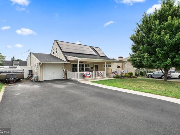16 CANOEBIRCH ROAD, LEVITTOWN, PA 19057