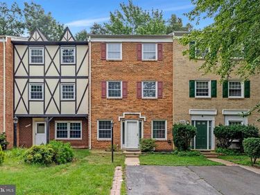 14707 BENTLEY SQUARE, CENTREVILLE, VA 20120