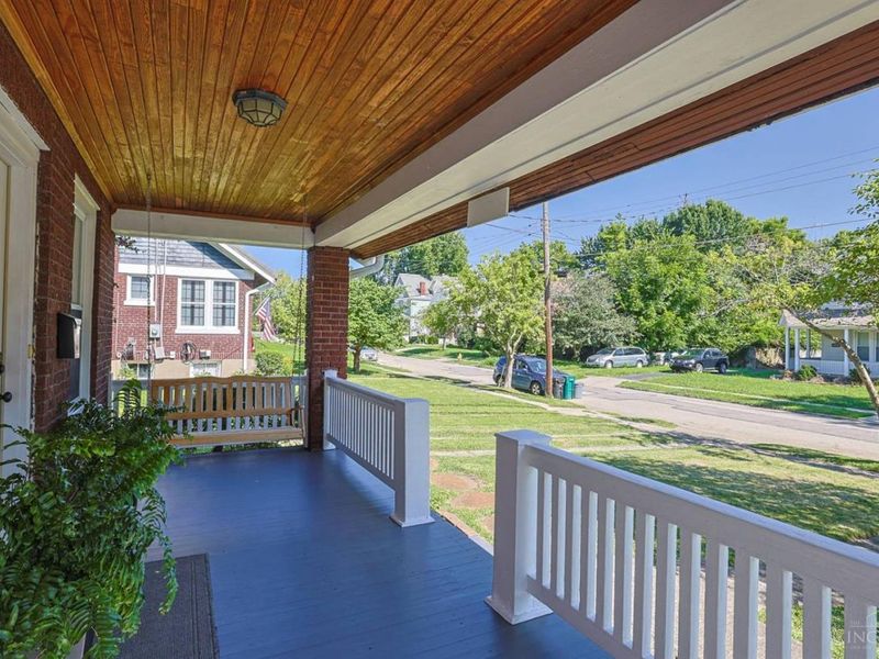 2555 Ridgeland Place, Cincinnati, OH 45212 Photo 3