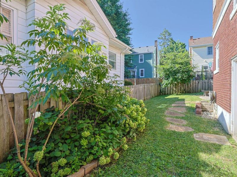 2555 Ridgeland Place, Cincinnati, OH 45212 Photo 37