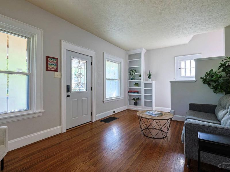 2555 Ridgeland Place, Cincinnati, OH 45212 Photo 8
