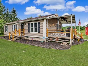 5011 Paradise Road , East Bethany, NY 14054