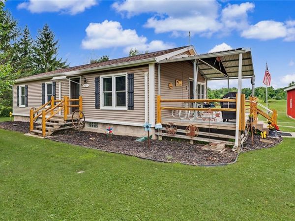 5011 Paradise Road , East Bethany, NY 14054