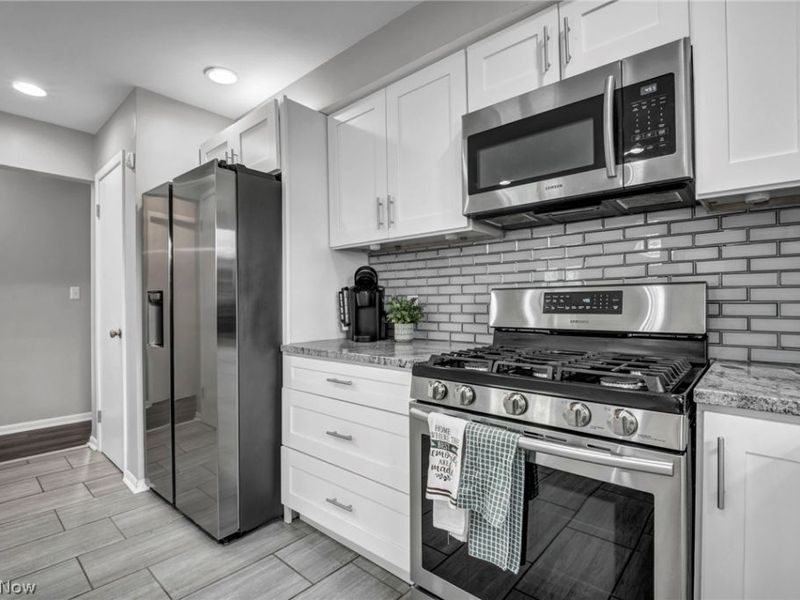 23733 Shurmer Drive, Warrensville Heights, OH 44128 Photo 12