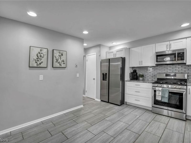 23733 Shurmer Drive, Warrensville Heights, OH 44128 Photo 15