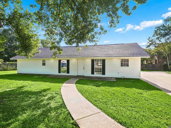 12490 Coontrap Rd, Gonzales, LA 70737
