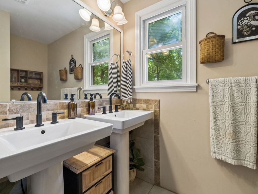 Property Image 90