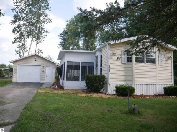 2539 Highland Trail, West Branch, MI 48661