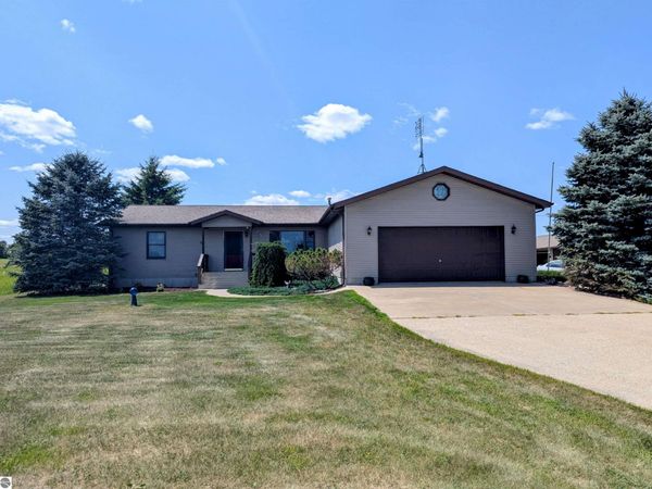 1177 Melita Road, Sterling, MI 48659