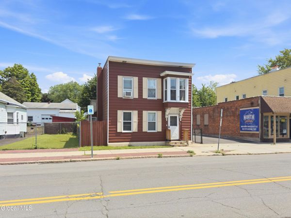 454 5th Avenue, Troy, NY 12182