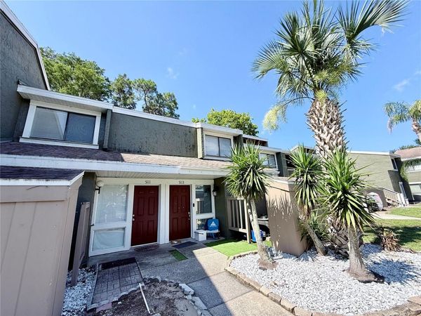 5111 EAGLESMERE DRIVE , Unit D10, ORLANDO, FL 32819