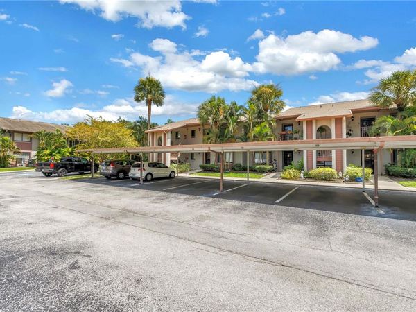 723 83RD AVENUE N, Unit 102, ST PETERSBURG, FL 33702