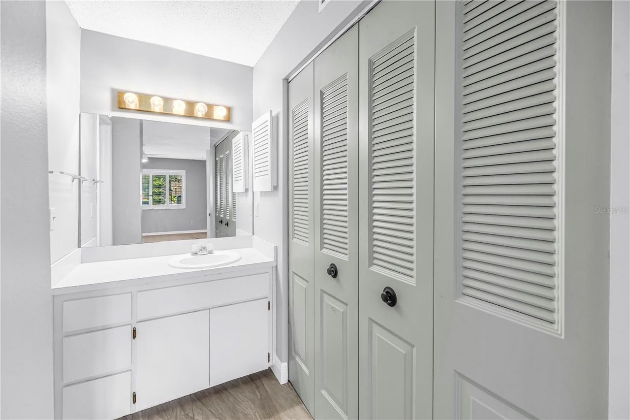 723 83rd Avenue N, Unit 102, Saint Petersburg, FL 33702 Photo
