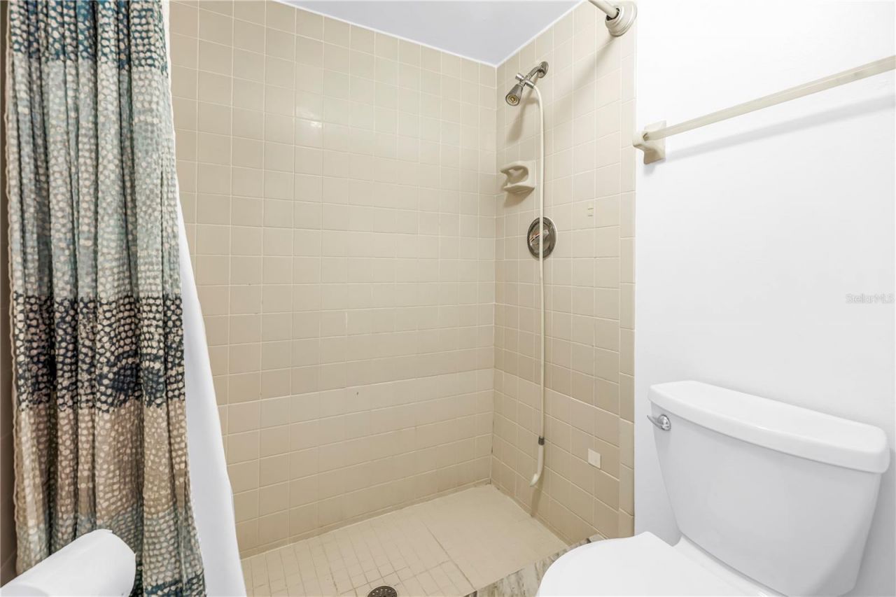 723 83rd Avenue N, Unit 102, Saint Petersburg, FL 33702 Photo