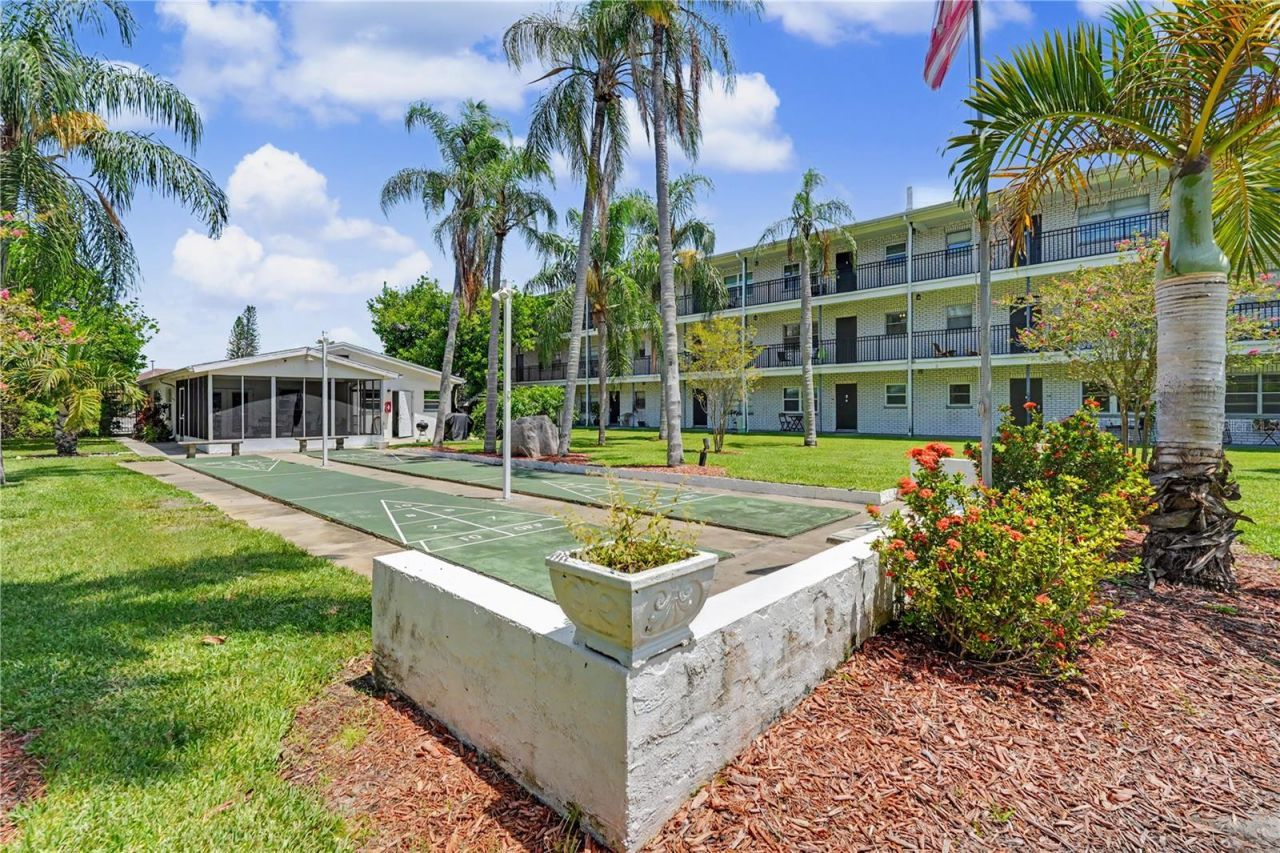4050 4th Street N, Unit 112, Saint Petersburg, FL 33703 Photo