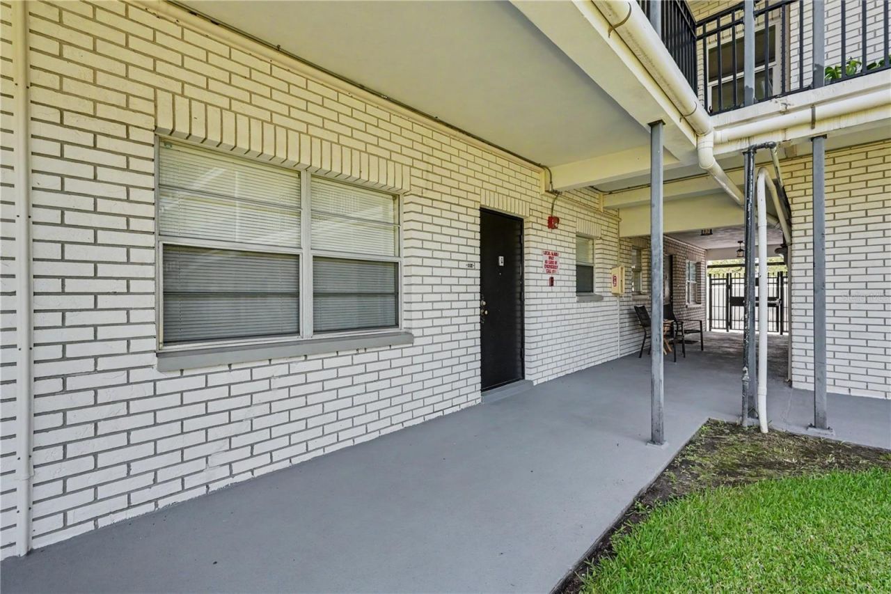 4050 4th Street N, Unit 112, Saint Petersburg, FL 33703 Photo