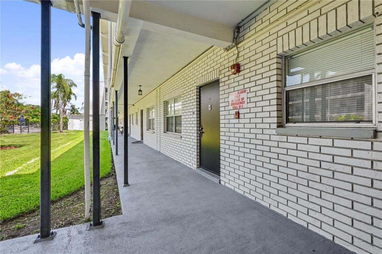 4050 4th Street N, Unit 112, Saint Petersburg, FL 33703 Photo