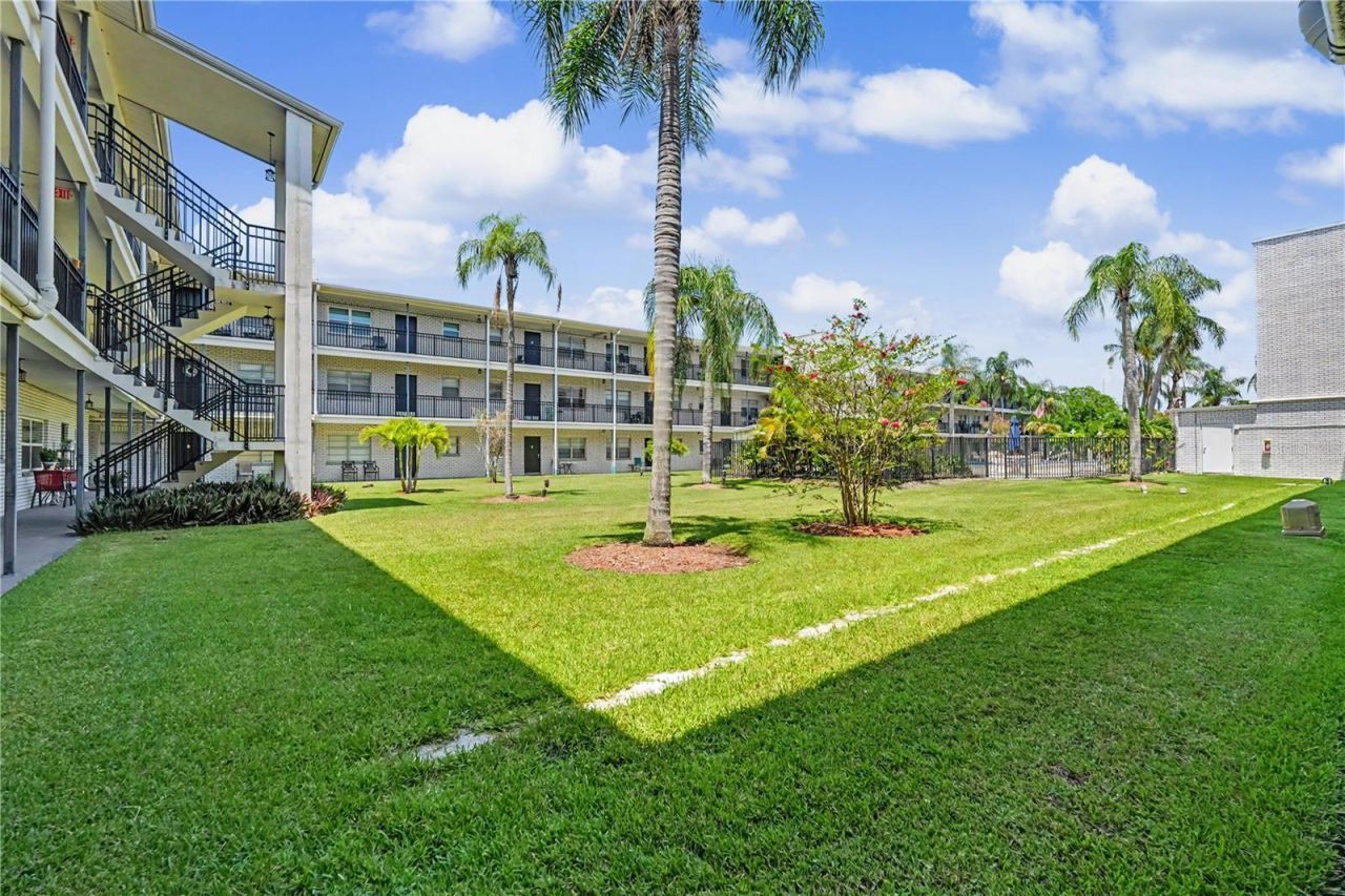 4050 4th Street N, Unit 112, Saint Petersburg, FL 33703 Photo