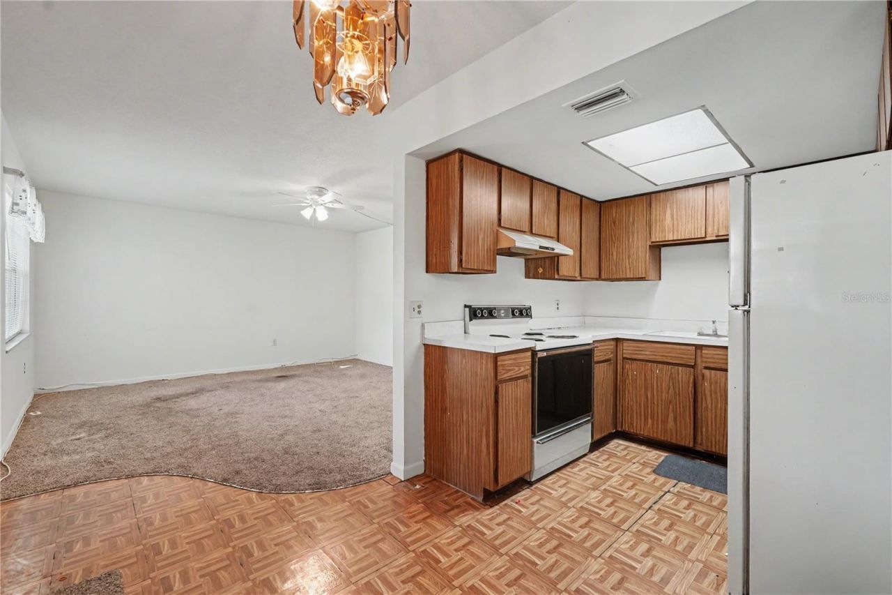 4050 4th Street N, Unit 112, Saint Petersburg, FL 33703 Photo