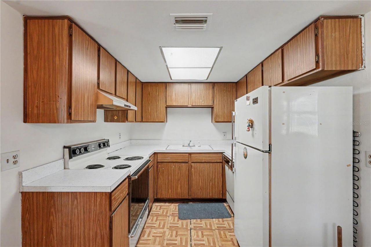 4050 4th Street N, Unit 112, Saint Petersburg, FL 33703 Photo