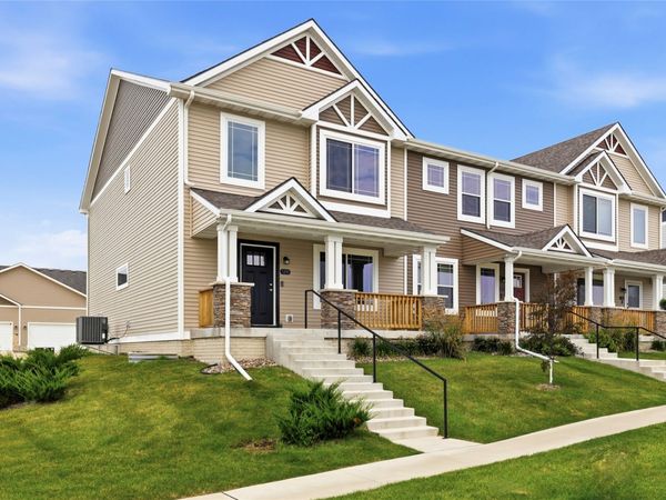 1297 S 91st Street, West Des Moines, IA 50266