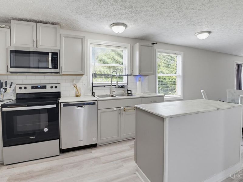 1439 Longacre Drive, Forest Park, OH 45240 Photo 9