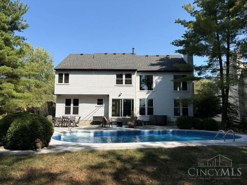 8375 Brownsboro Place, Cincinnati, OH 45255 Photo 2