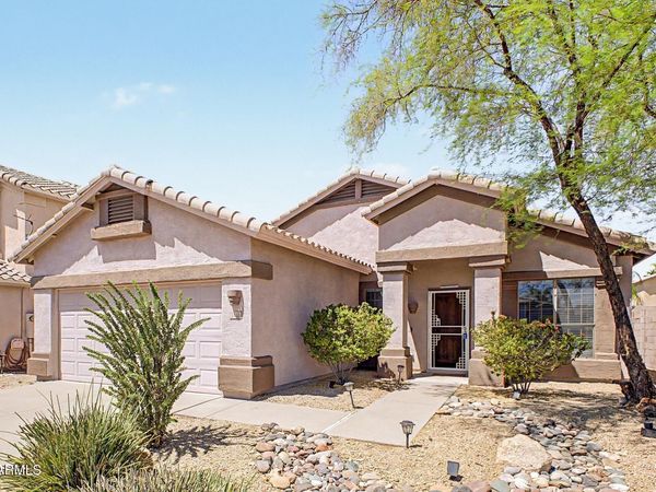 2428 E CIELO GRANDE Avenue, Phoenix, AZ 85024