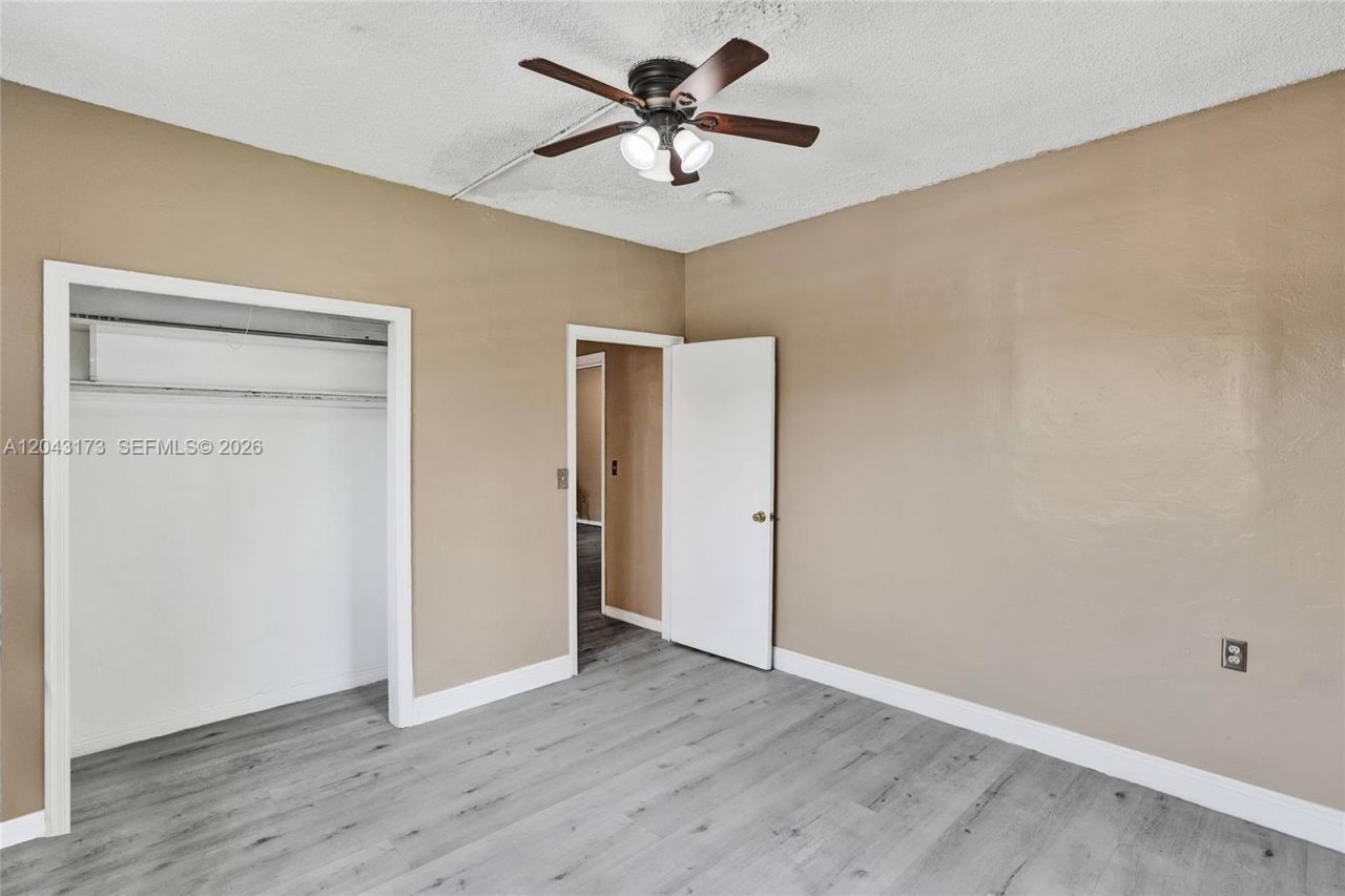 1400 NE 148th St , Miami, FL 33161 Photo