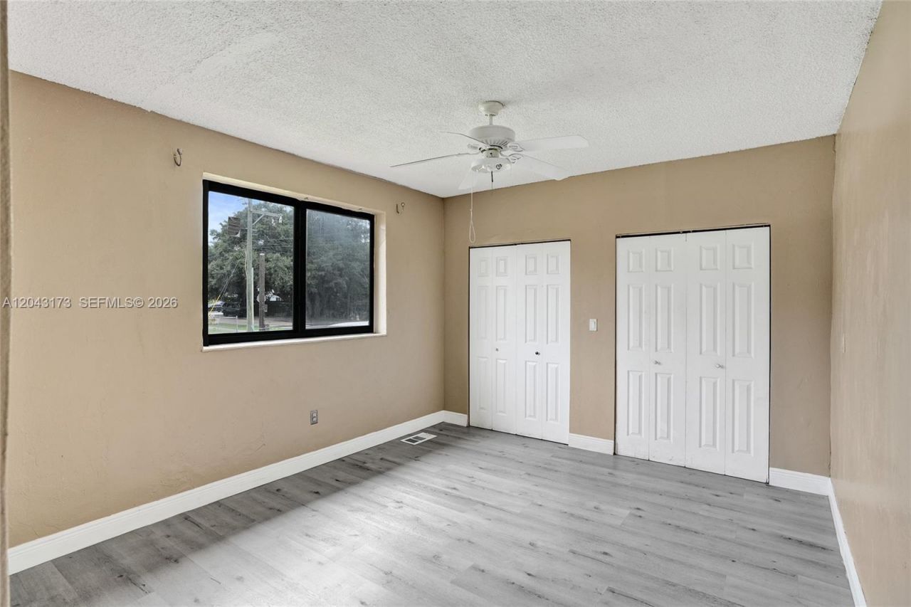 1400 NE 148th St , Miami, FL 33161 Photo