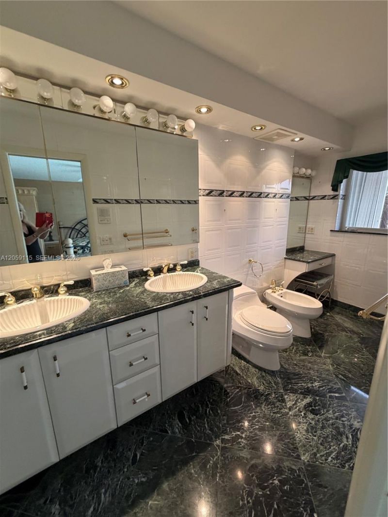 612 NE 25th Ave, Unit 51, Hallandale Beach, FL 33009 Photo