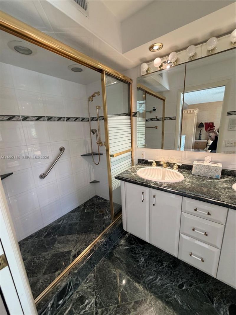 612 NE 25th Ave, Unit 51, Hallandale Beach, FL 33009 Photo