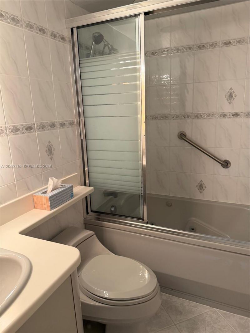612 NE 25th Ave, Unit 51, Hallandale Beach, FL 33009 Photo
