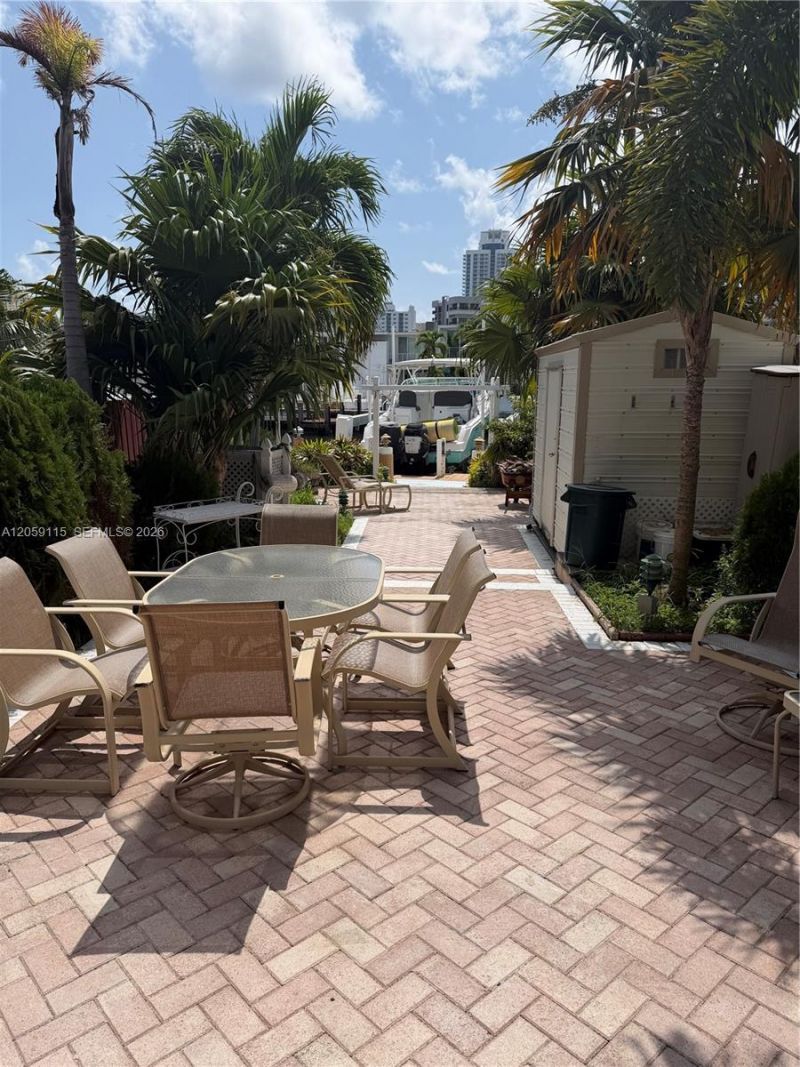 612 NE 25th Ave, Unit 51, Hallandale Beach, FL 33009 Photo
