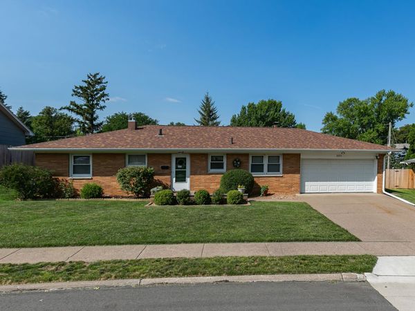 2229 W Hayes Street, Davenport, IA 52804