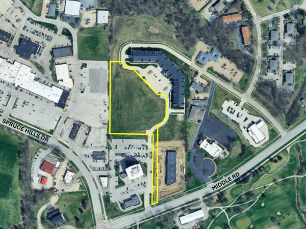 2564 Middle Road , Bettendorf, IA 52722