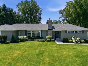 4162 E Lake Road , Wilson, NY 14172