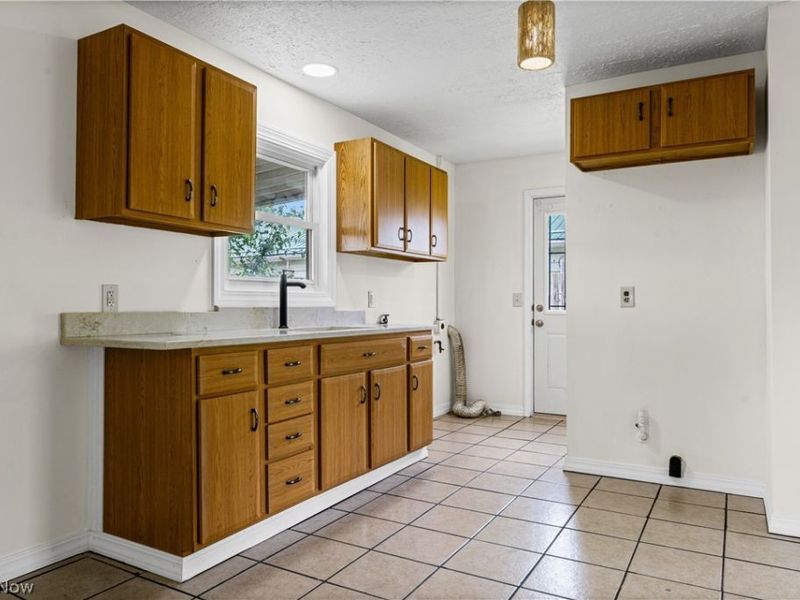 2656 22ND Street NE, Canton, OH 44705 Photo 3