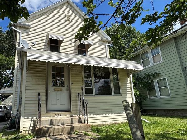 2281 East Avenue , Akron, OH 44314