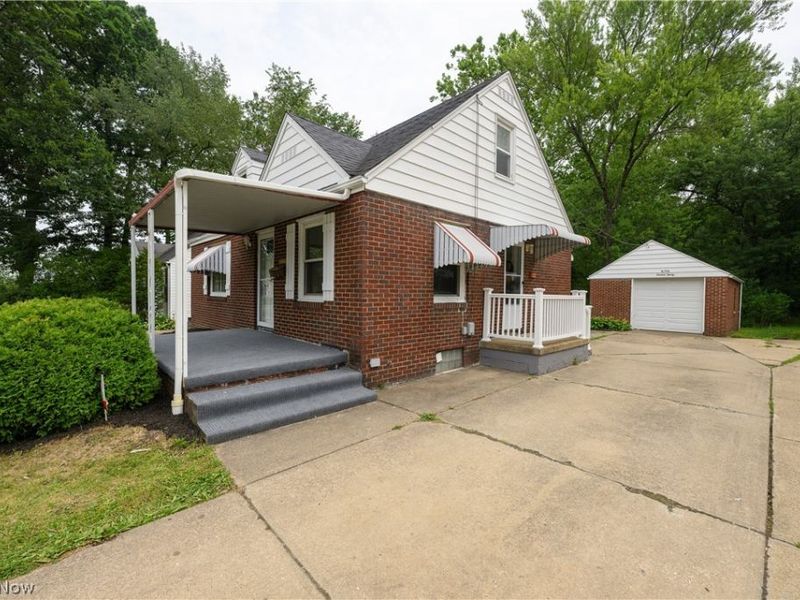 1320 19th Street NE, Canton, OH 44714 Photo 2