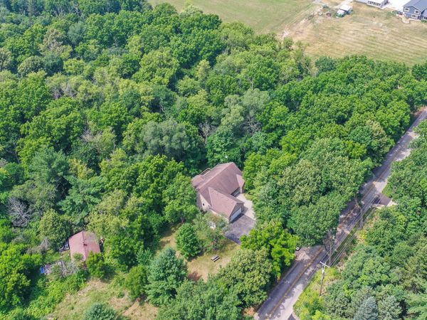 W255S8755 Hi Lo Dr, Vernon, WI 53149
