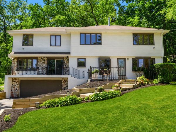 935 N 124th St, Elm Grove, WI 53122