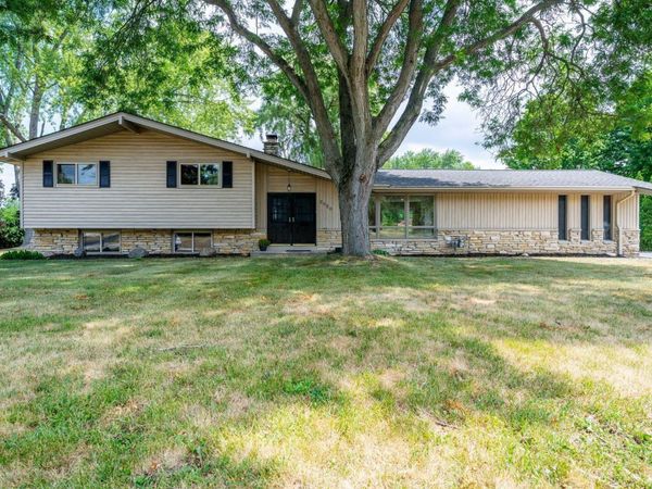 2050 Mt Kisco Dr, Elm Grove, WI 53122