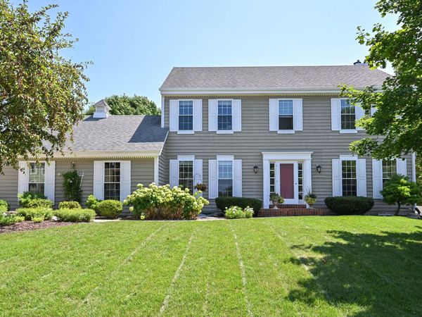 W170N5025 Old Hickory Rd, Menomonee Falls, WI 53051