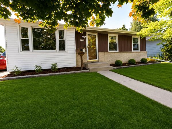 2928 S 21st St, Sheboygan, WI 53081