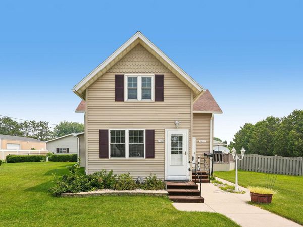 1212 Sixth St, Algoma, WI 54201