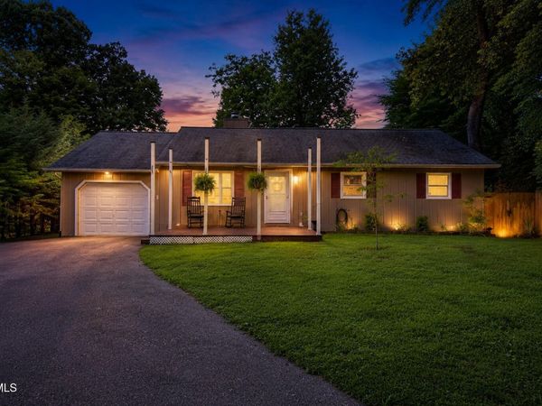1037 Surmont Court, Kingsport, TN 37660